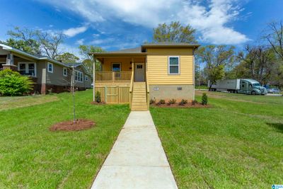 906 6 Th Avenue, House other with 3 bedrooms, 2 bathrooms and null parking in Birmingham AL | Image 1