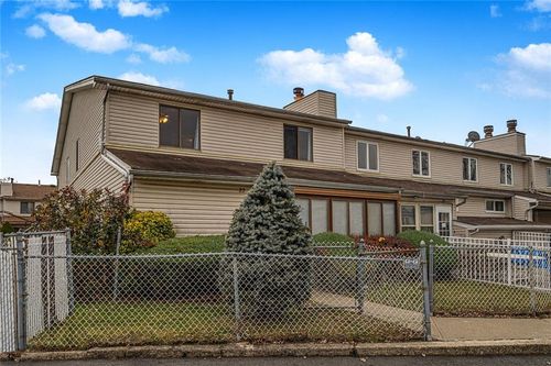 75-22 Regis Dr, Staten Island, NY, 10314-1446 | Card Image