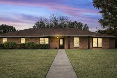 310 Lancashire Dr, Bossier City, LA, 71111-2027 | Card Image