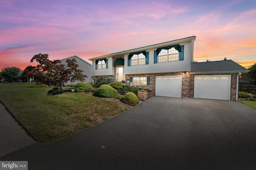 3 Allara Ct, BEAR, DE, 19701-2073 | Card Image