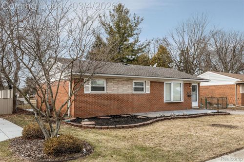 11131 Terry St, Plymouth, MI, 48170-4522 | Card Image