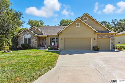 19719 Sterling Ct, Plattsmouth, NE, 68048-8883 | Card Image