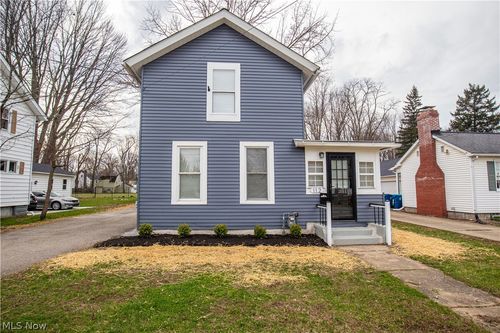 112 Chestnut St, Painesville, OH, 44077-2708 | Card Image