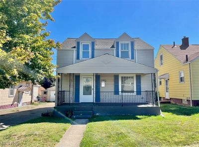 WELCOME TO 1228 ARDMORE AVE SW., CANTON! NEWLY REMODELED INTERIOR! MINUTES FROM SHOPPING, DINING, AND ENTERTAINMENT! TWO CAR GARAGE! FULL-SIZED BASEMENT FOR STORAGE OR RECREATION! | Image 1