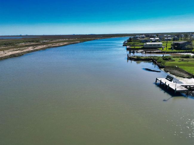 1709 County Road 441 D, House other with 3 bedrooms, 2 bathrooms and null parking in Brazoria TX | Image 47