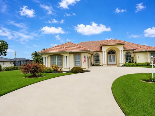 150 Old Nichols Cir, AUBURNDALE, FL, 33823-9275 | Card Image