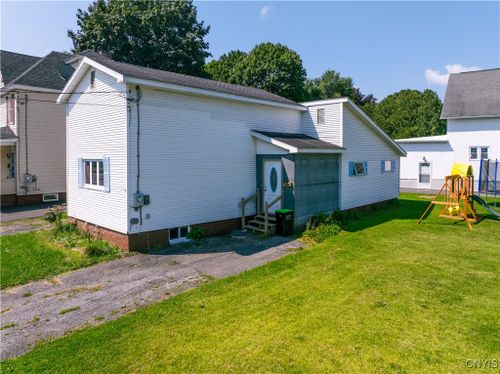 302 S Frankfort St, Frankfort, NY, 13340-1221 | Card Image