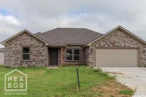 207 Stacy Dr, Paragould, AR, 72450-5937 | Card Image