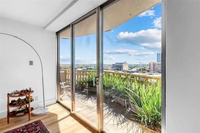 APT-722 - 2016 Main St, Condo with 2 bedrooms, 2 bathrooms and 1 parking in Houston TX | Image 9