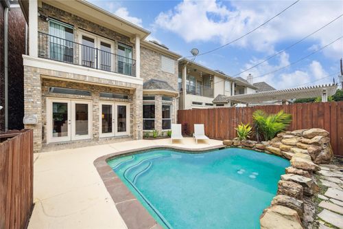 5346 Mcculloch Cir, Houston, TX, 77056-6619 | Card Image