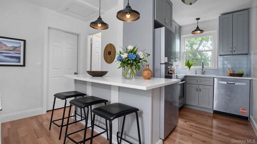 3965 Duryea Ave, Bronx, NY, 10466-2428 | Card Image