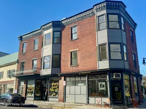 2-1 Main St, Kingston, NY, 12401-3811 | Card Image