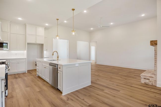 11428 Zoe Cir, House other with 4 bedrooms, 3 bathrooms and null parking in Flint TX | Image 10