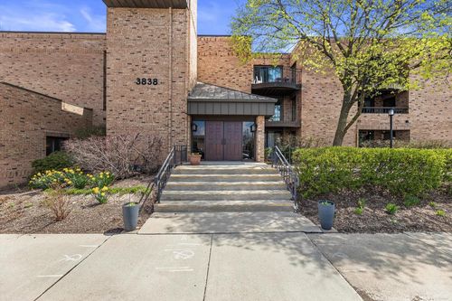 269-3838 N Oakland Avenue, Shorewood, WI, 53211 | Card Image