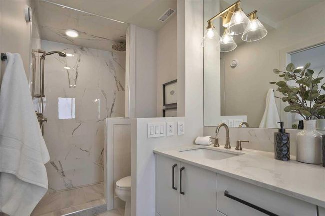 2222 5 St Sw, Townhouse with 3 bedrooms, 2 bathrooms and 2 parking in Calgary AB | Image 30