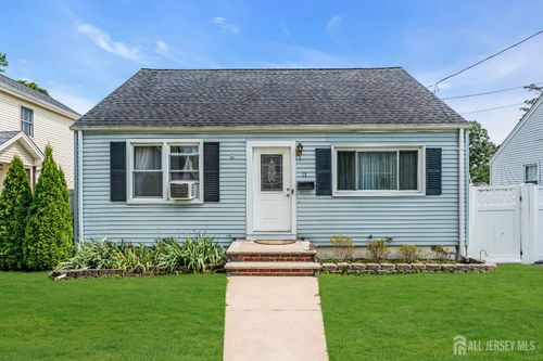 13 Dorothy St, Spotswood, NJ, 08884-1401 | Card Image