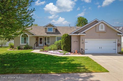 8297 N Ainsworth Dr, Hayden, ID, 83835-9421 | Card Image