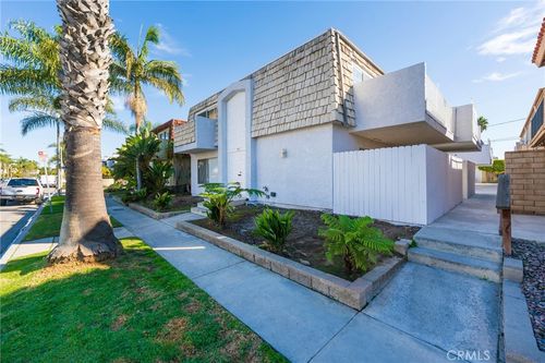 422 22nd St, Huntington Beach, CA, 92648-3334 | Card Image