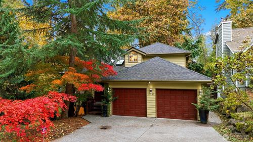 11647 29th Ave Sw, Burien, WA, 98146-2416 | Card Image