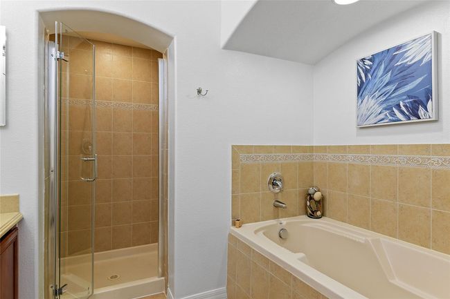 Walk-In Shower and Soaking Tub | Image 23