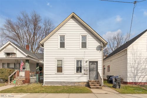 3279 W 44th St, Cleveland, OH, 44109-1072 | Card Image