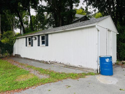 3104 State Route 208, Wallkill, NY, 12589-4432 | Card Image