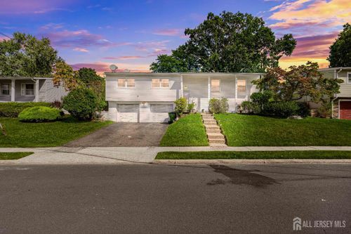 62 Harmon Rd, Edison, NJ, 08837-2719 | Card Image