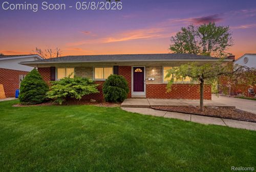 33304 Fraser Ave, Fraser, MI, 48026-1775 | Card Image