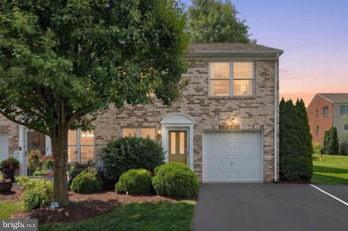 3576-3576 Mark Dr, YORK, PA, 17402-3179 | Card Image
