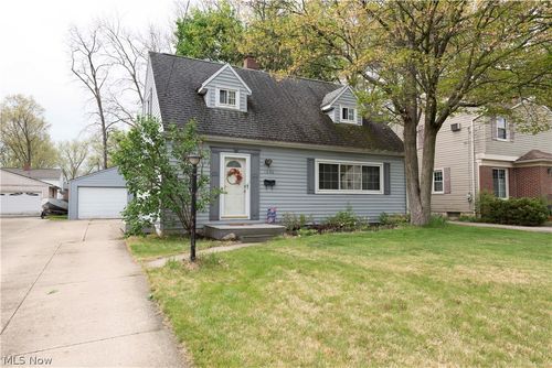 1640 Wiltshire Rd, Akron, OH, 44313-6153 | Card Image