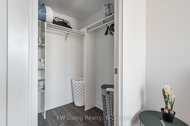 805 - 8 Trent Ave, Condo with 2 bedrooms, 1 bathrooms and 1 parking in Toronto ON | Image 23