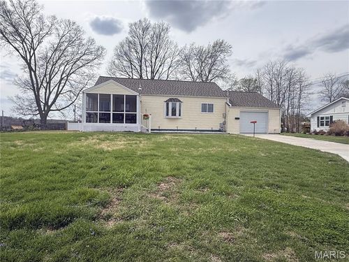 3911 Cheyenne Ave, Hannibal, MO, 63401-2327 | Card Image