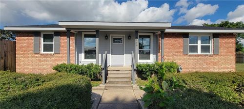 8009 Karen St, Metairie, LA, 70003-6533 | Card Image