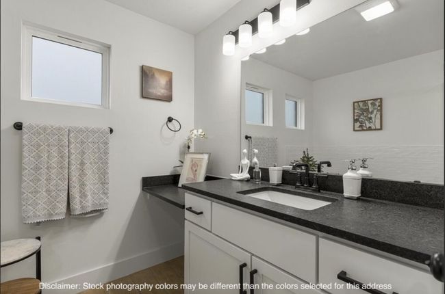 Primary Bathroom | Image 15