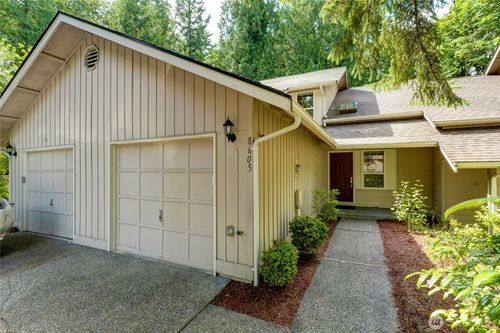8605 137th Avenue Ne, Redmond, WA, 98052 | Card Image