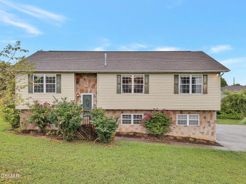 2855 English Valley Ln, Sevierville, TN, 37876-2392 | Card Image