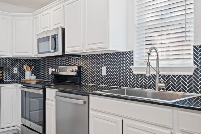 2012 Indian Creek Rd, House other with 4 bedrooms, 2 bathrooms and 3 parking in Austin TX | Image 11
