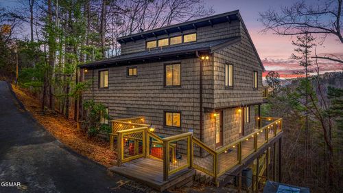 2758 Overholt Trl, Sevierville, TN, 37862-7930 | Card Image