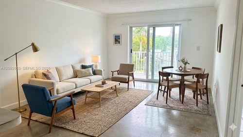 203-7830 Dickens Ave, Miami Beach, FL, 33141-2059 | Card Image
