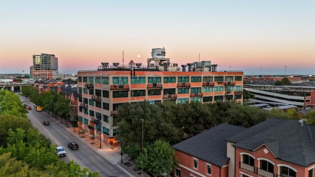 APT-507 - 2220 Canton St, Condo with 2 bedrooms, 2 bathrooms and null parking in Dallas TX | Image 5