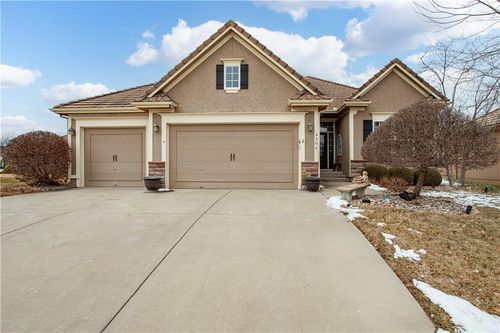 4304 Ne Park Springs Dr, Lee's Summit, MO, 64064-1734 | Card Image