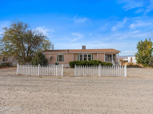 77 Mountain Ln, Yerington, NV, 89447-9415 | Card Image