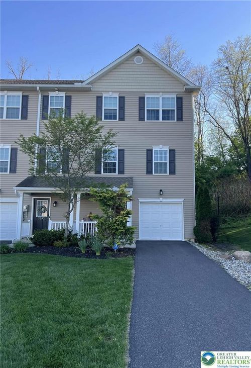 2290 Rising Hill Rd, Whitehall, PA, 18052-3983 | Card Image