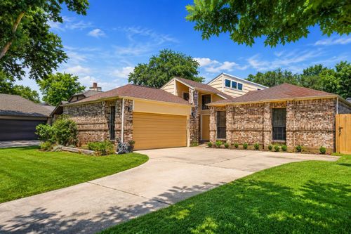 2019 First Crossing Blvd, Sugar Land, TX, 77478-4329 | Card Image