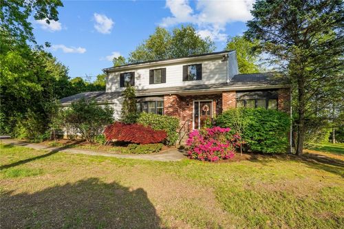 5 Chaloner Ct, Cranston, RI, 02921-2608 | Card Image