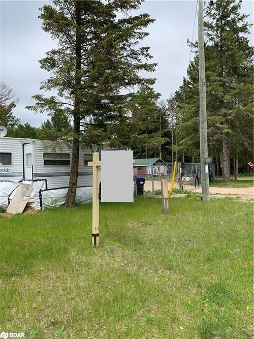 8240 Main St, Lisle, ON, L0M1M0 | Card Image