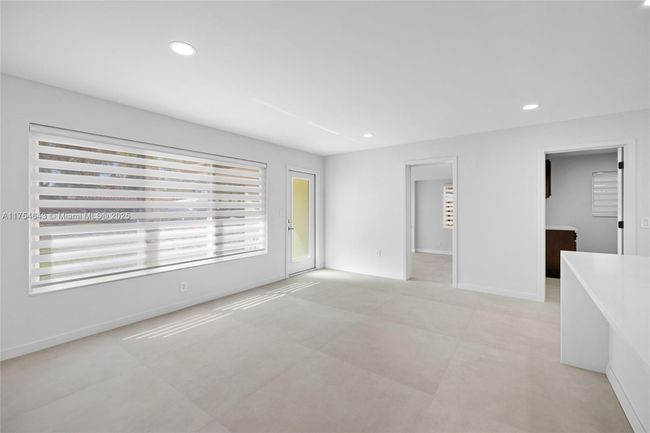 211 Sw 14 Th St, House other with 3 bedrooms, 2 bathrooms and null parking in Pompano Beach FL | Image 4