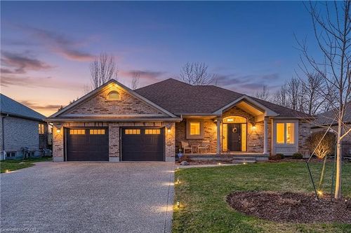 38 Rhine Meadow Rd, Heidelberg, ON, N0B2M1 | Card Image