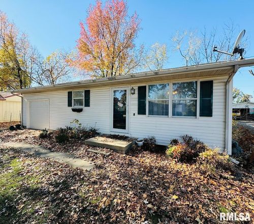 118 Randolph Dr, Centralia, IL, 62801-5904 | Card Image