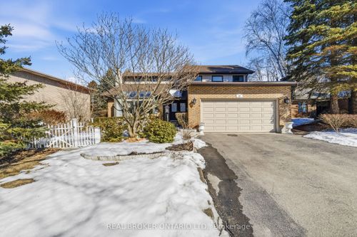 39 Templer Dr, Ancaster, ON, L9G3X7 | Card Image